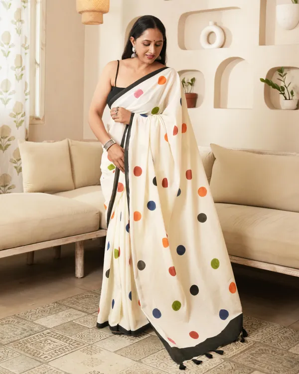 Beige_Cotton_Polka_Dot_Printed_Mul_Saree_With_Tassels_For_Women
